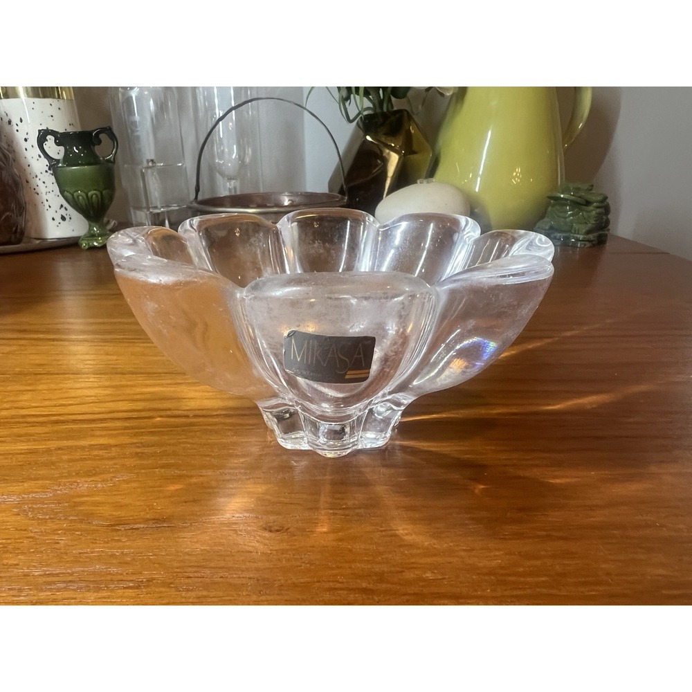 Vintage Mikasa Clear Leaded Pressed Glass Flower Shaped Bowl 6in Diameter